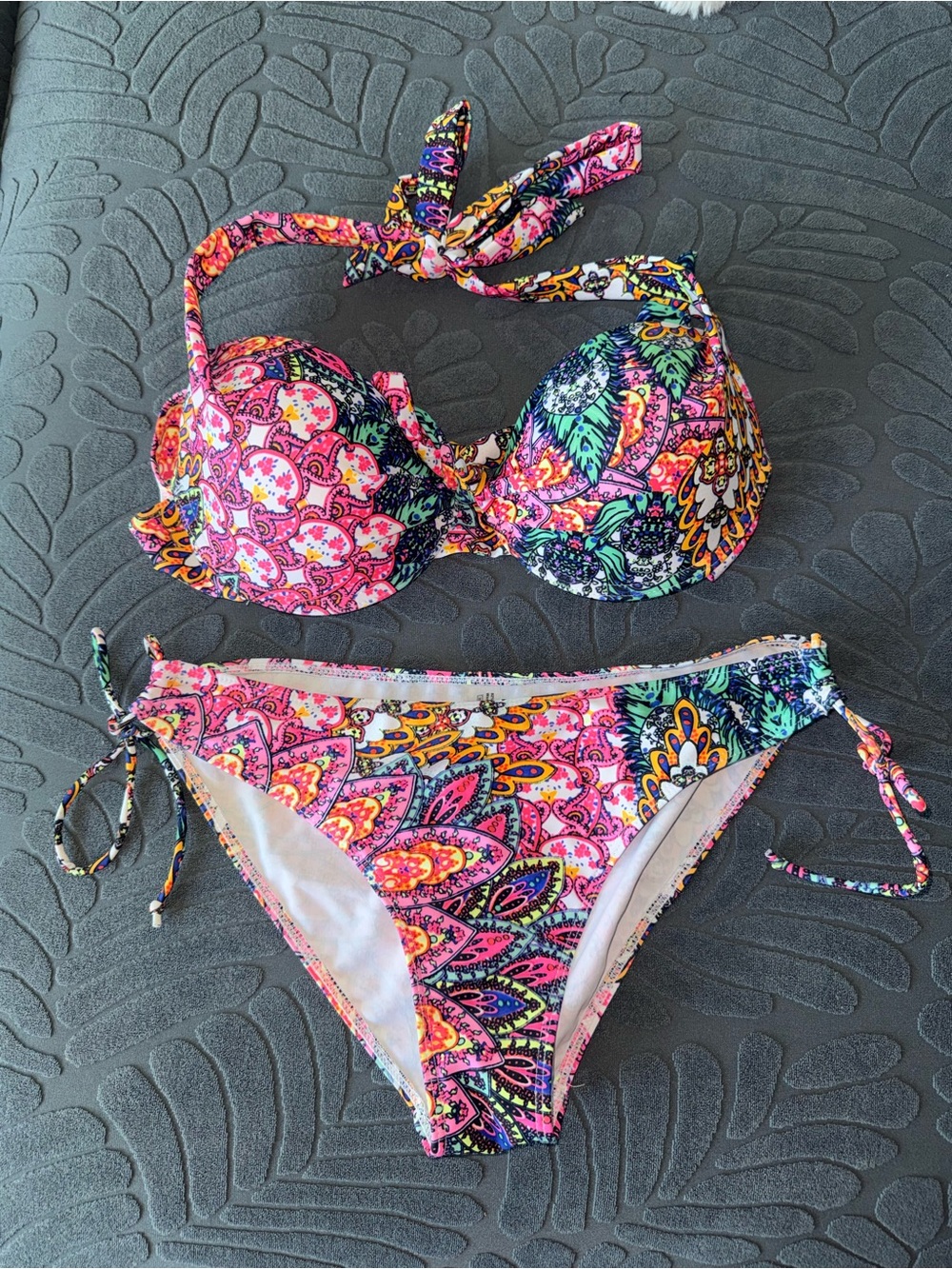 SHEIN Pink Multi-Color Paisley Print Bikini Top